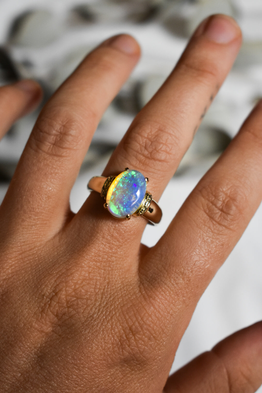 14K solid gold crystal Opal ring - size 10
