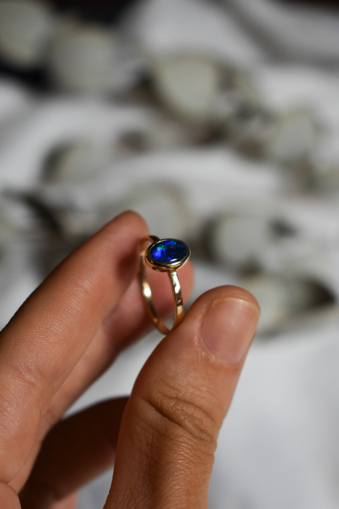 14K solid gold black Opal ring - size 8