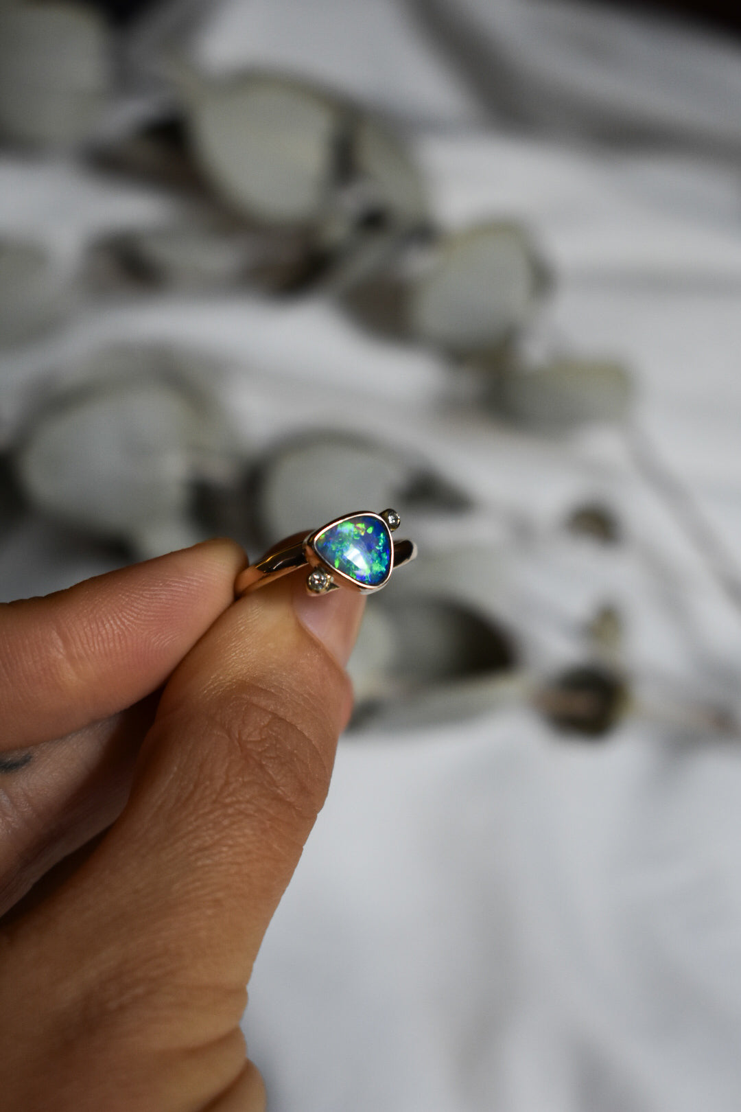 9K solid gold crystal Opal ring with diamonds - size 7