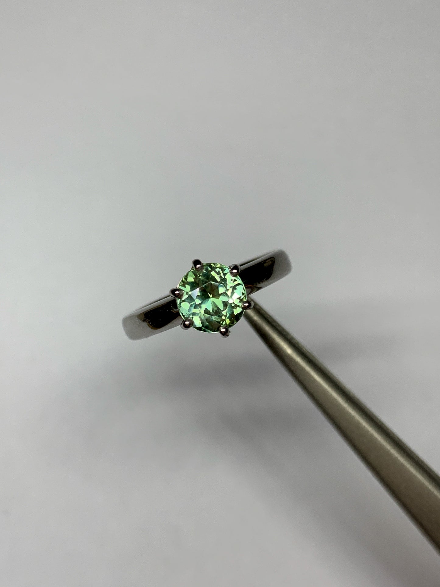 18k white gold Tourmaline - size 7