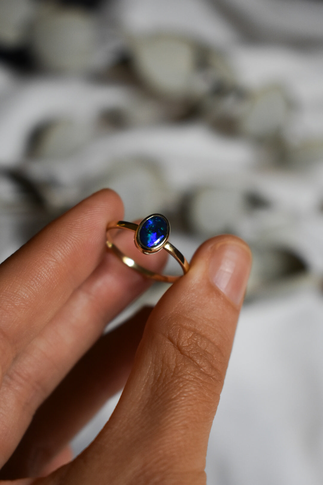 14K solid gold black Opal ring - size 8