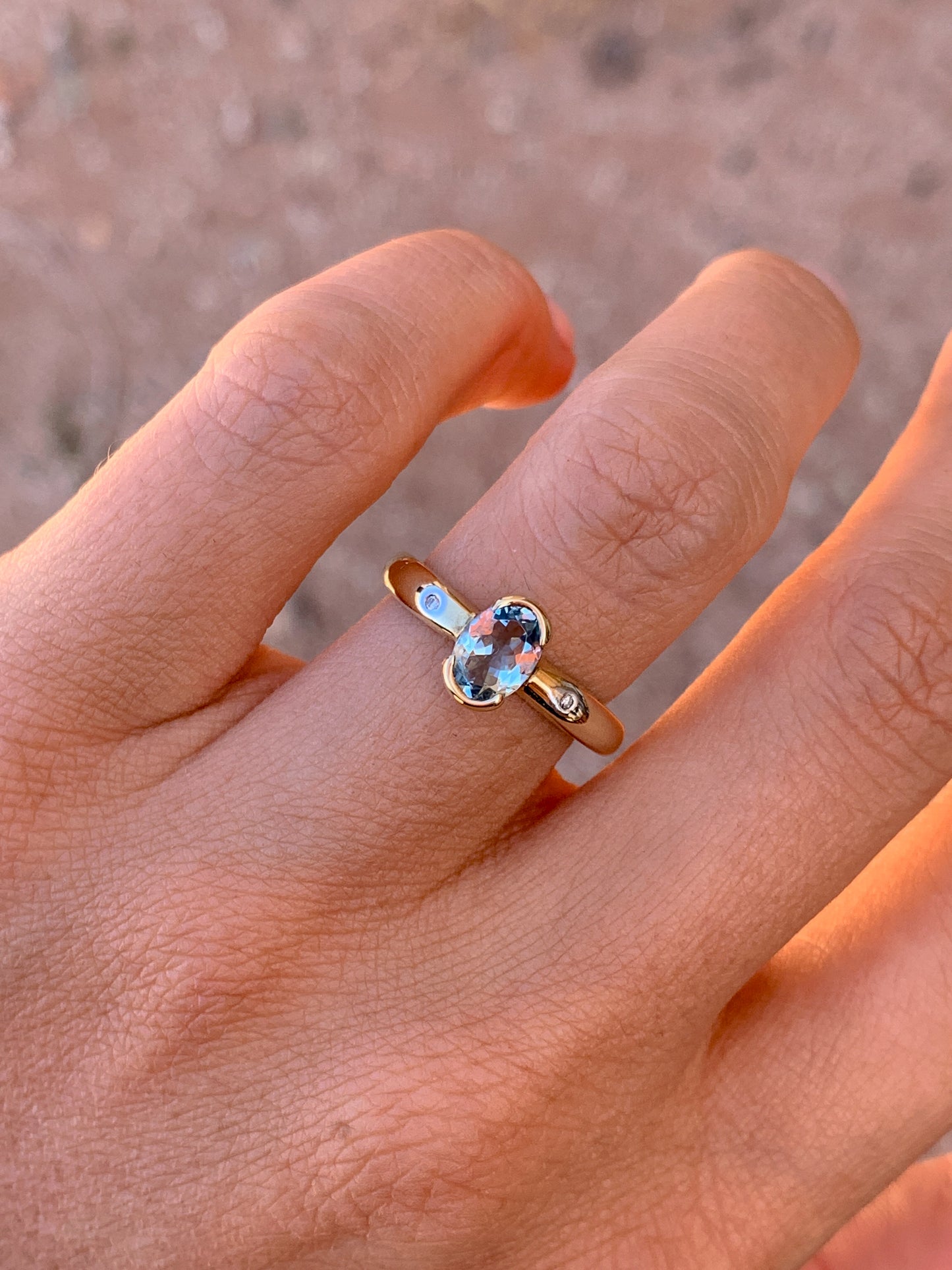 9k yellow gold Aquamarine & Diamonds - size 8