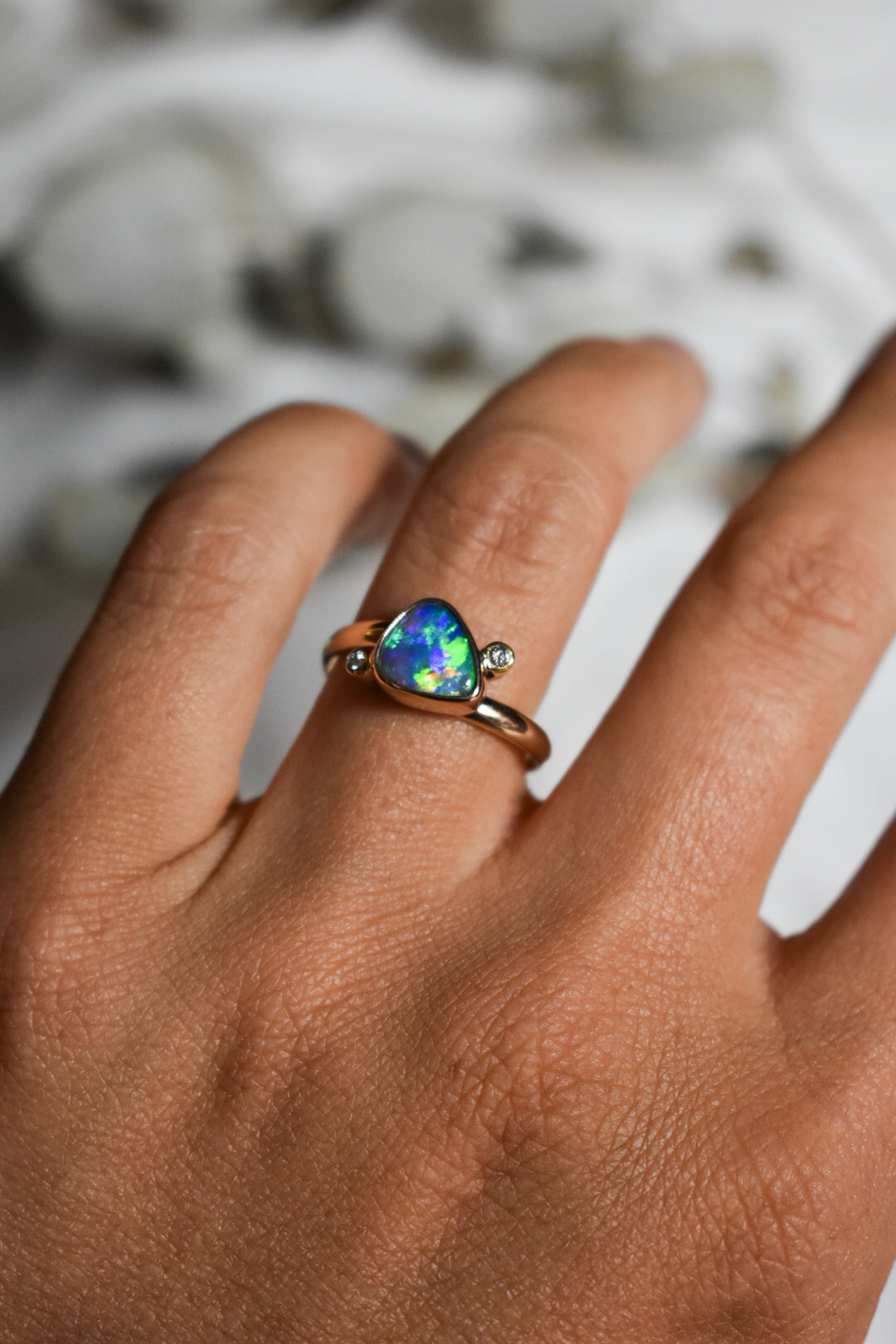 9K solid gold crystal Opal ring with diamonds - size 7