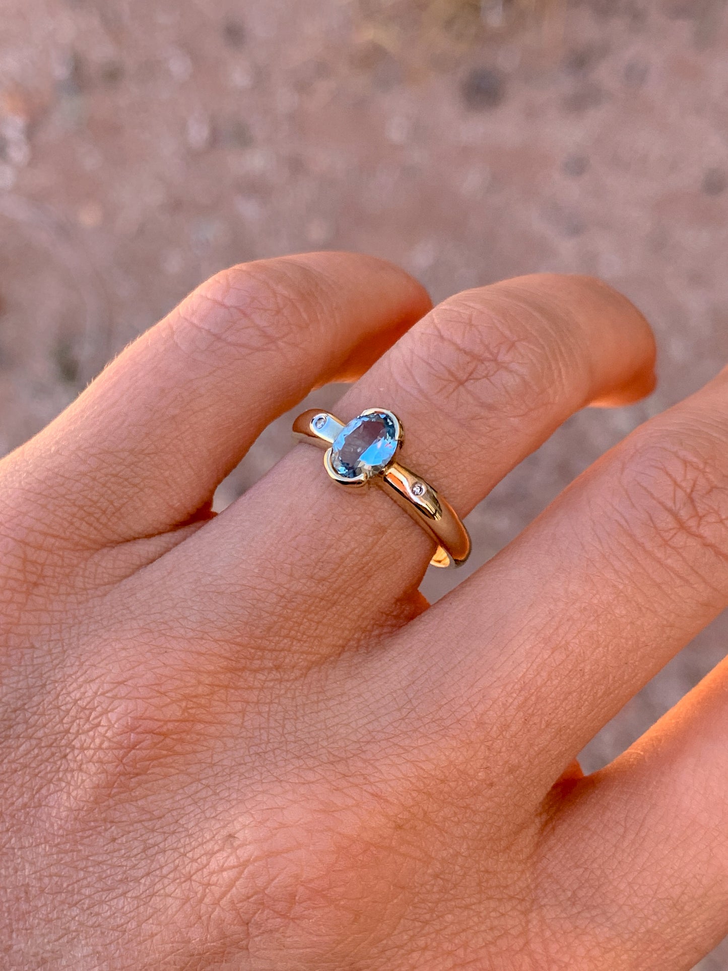 9k yellow gold Aquamarine & Diamonds - size 8