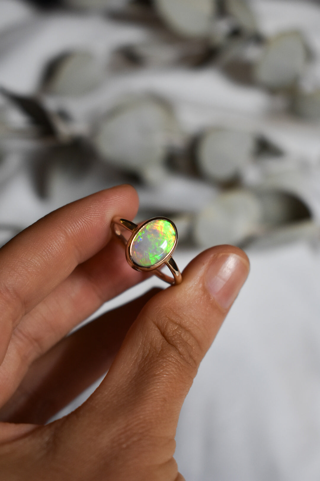 9K solid gold crystal Opal ring - size 9