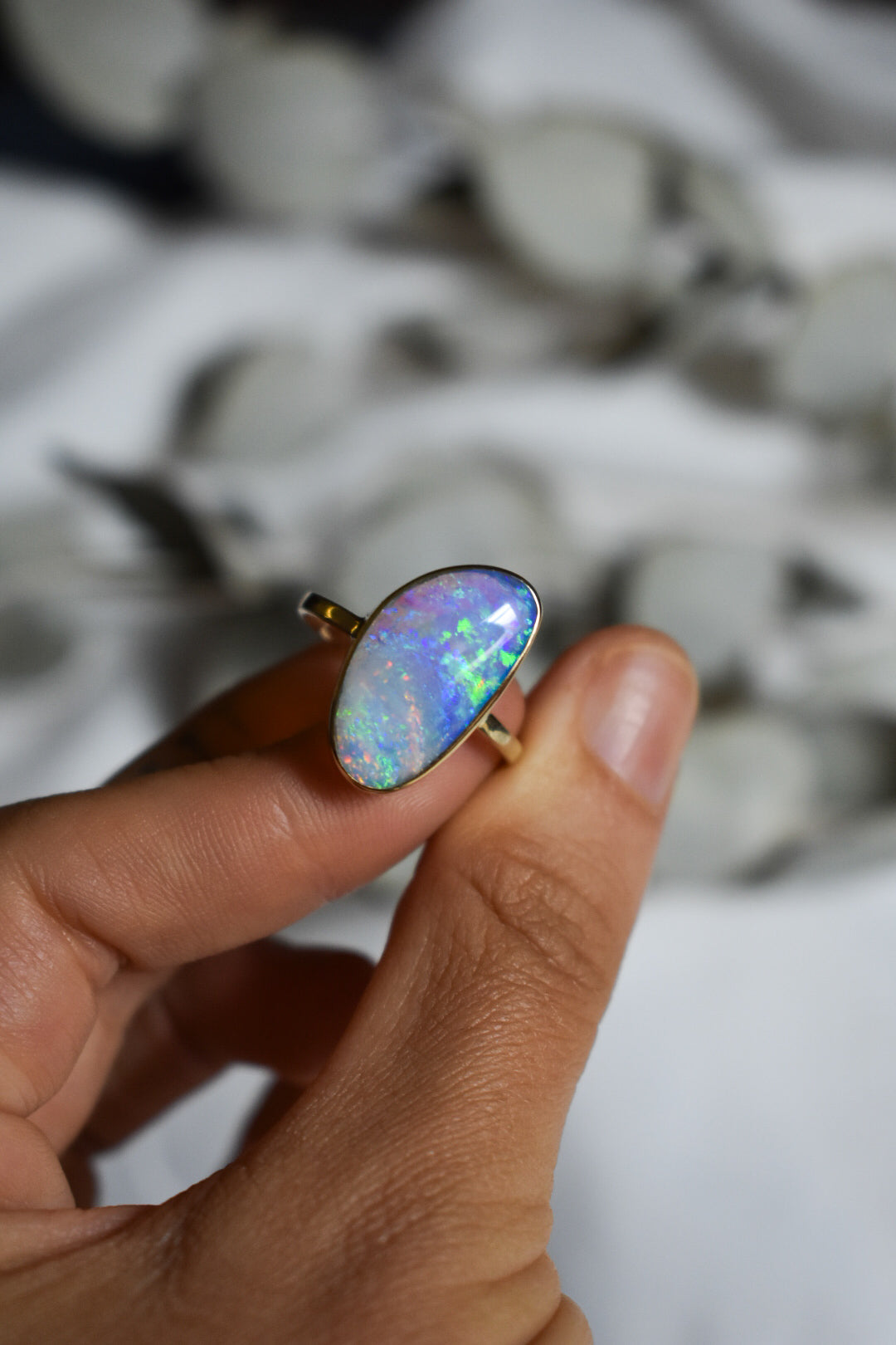 14K solid gold crystal Opal ring - size 10