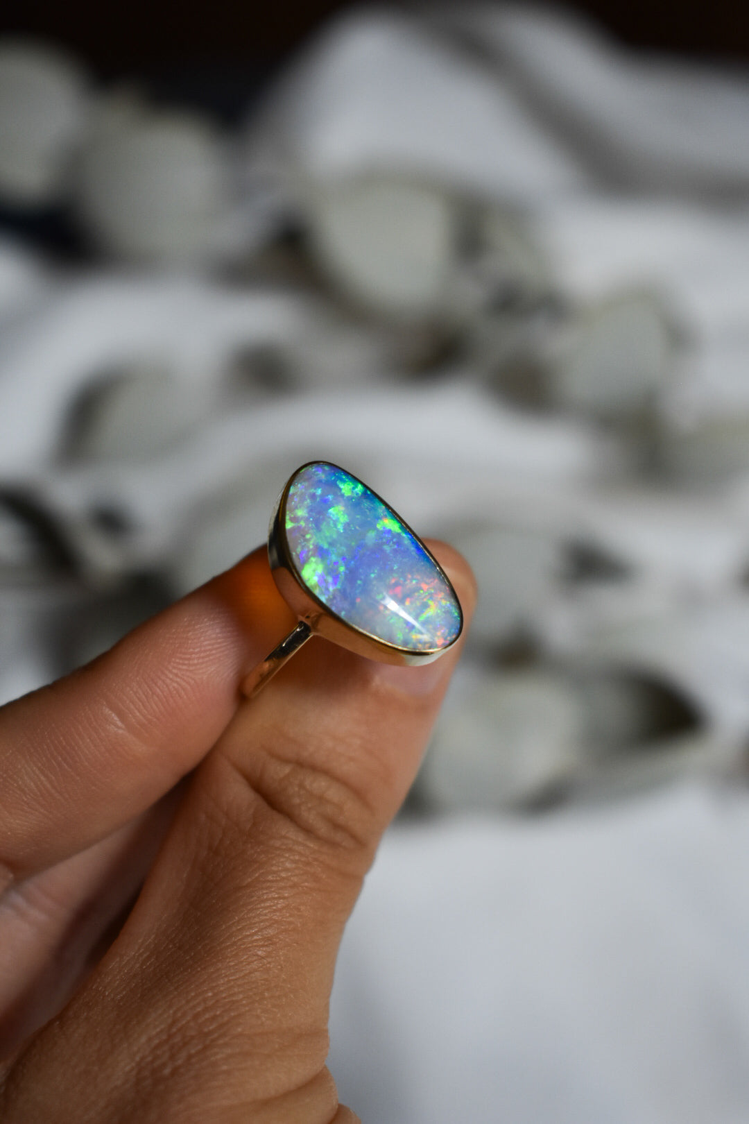 14K solid gold crystal Opal ring - size 10