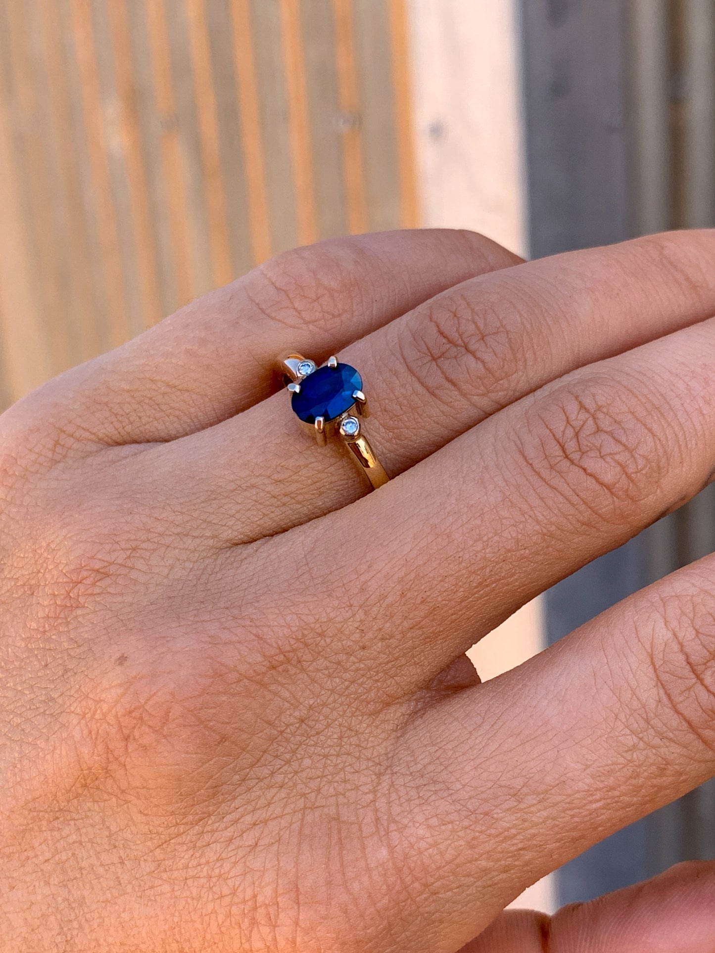 9k yellow gold Royal Blue Sapphire & Diamonds - size 8
