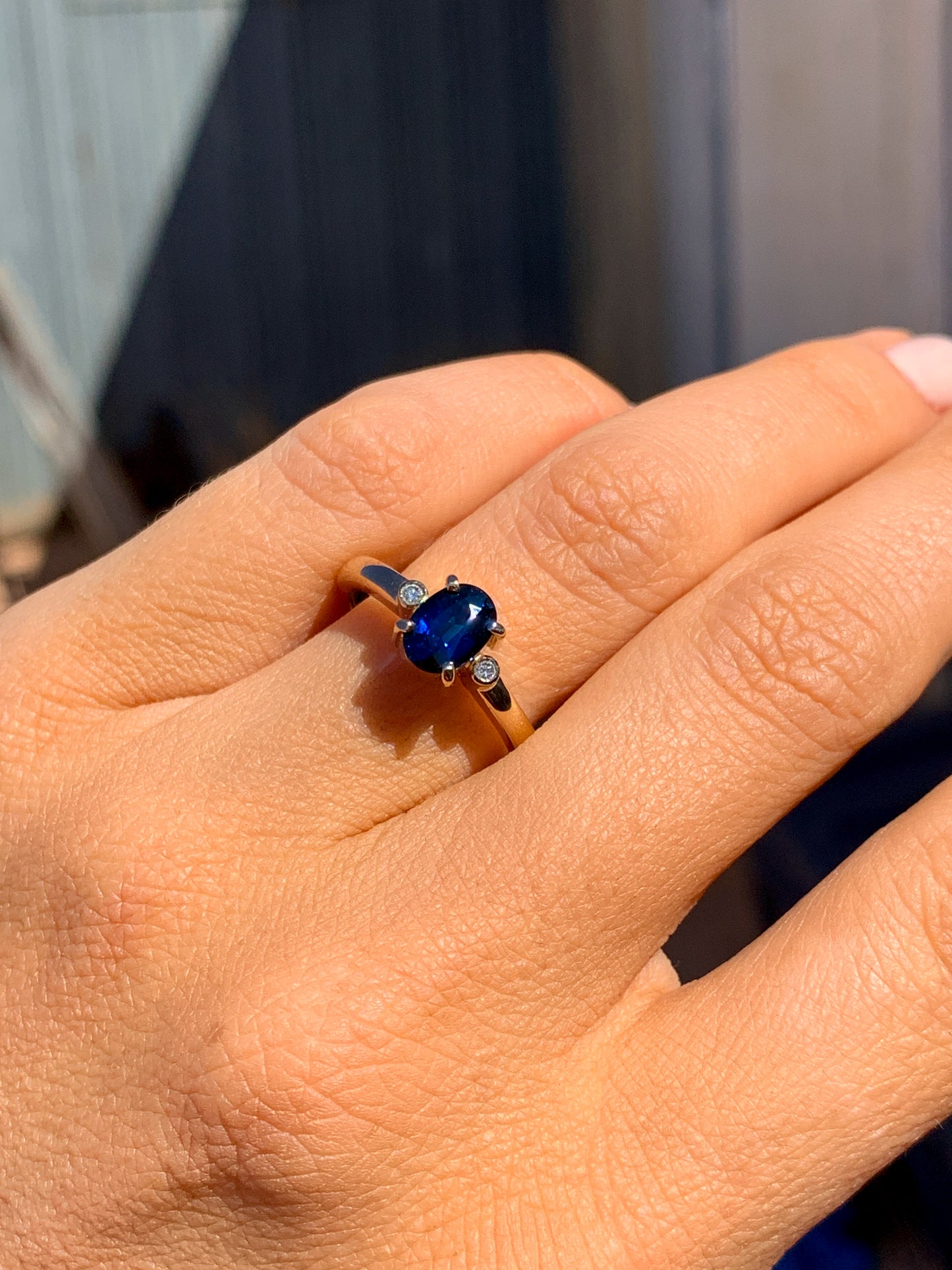 9k yellow gold Royal Blue Sapphire & Diamonds - size 8