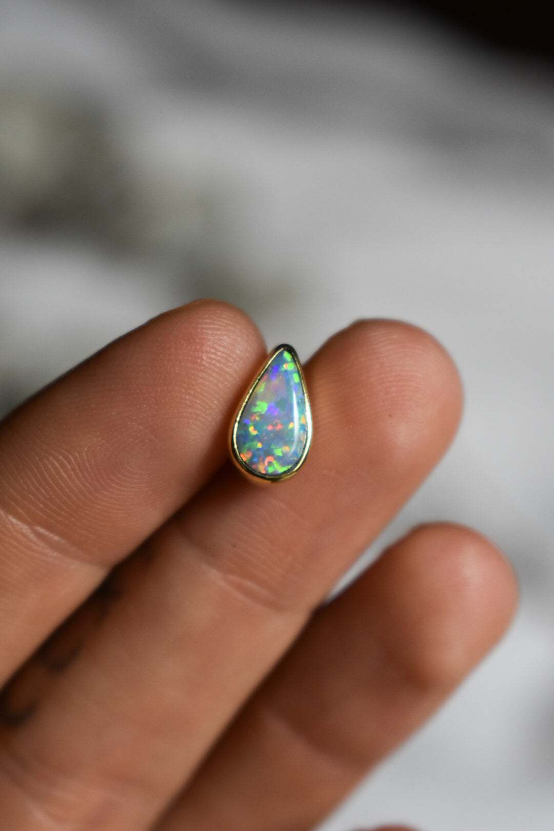 18k solid gold crystal opal pendant teardrop