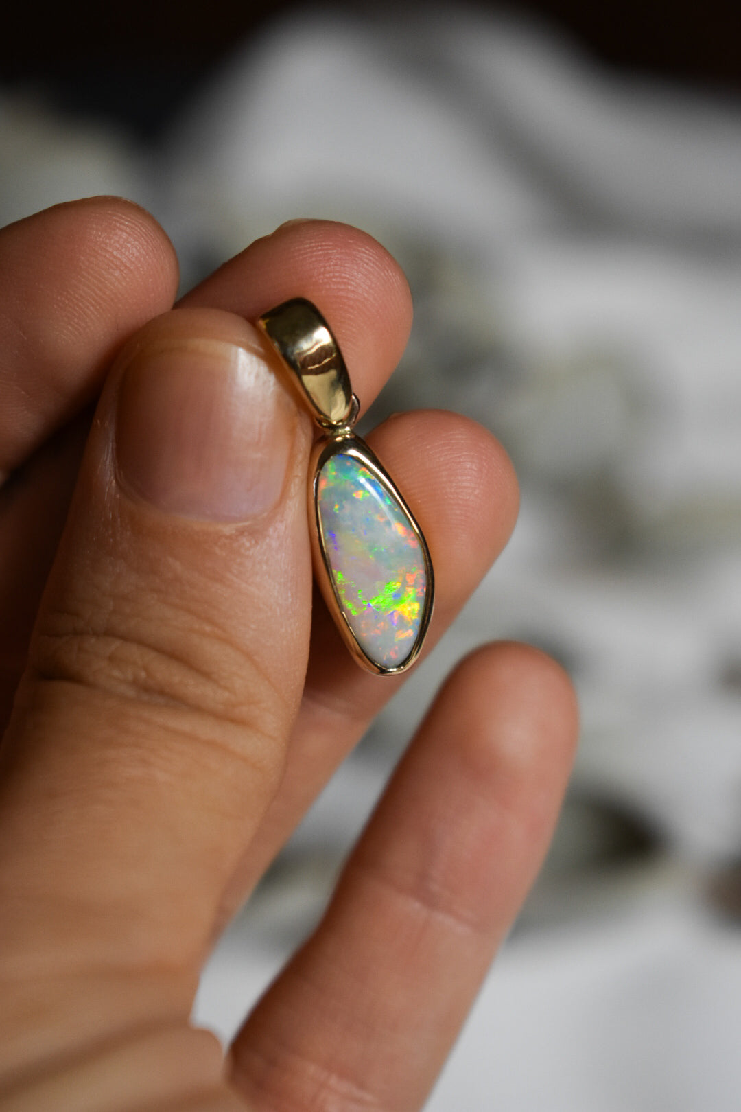 14k solid gold crystal opal pendant