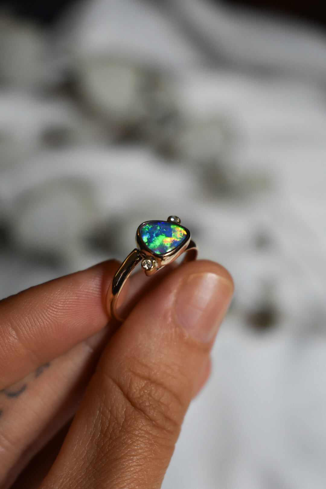 9K solid gold crystal Opal ring with diamonds - size 7