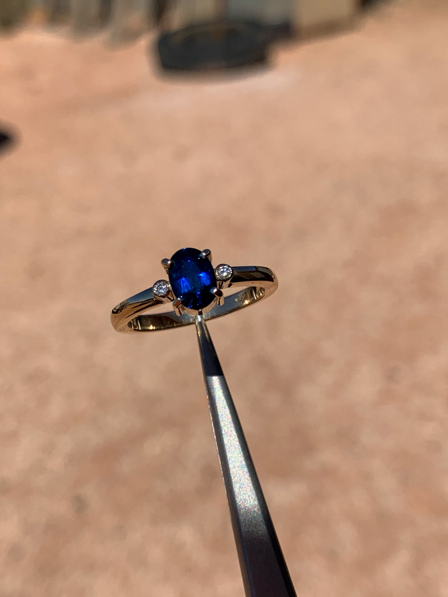 9k yellow gold Royal Blue Sapphire & Diamonds - size 8