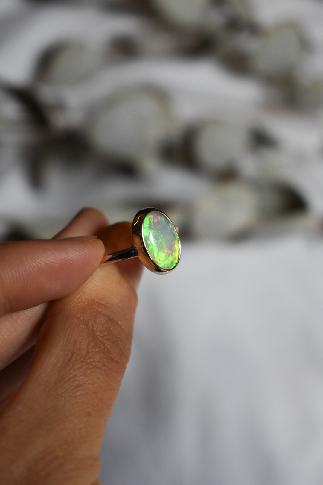9K solid gold crystal Opal ring - size 9