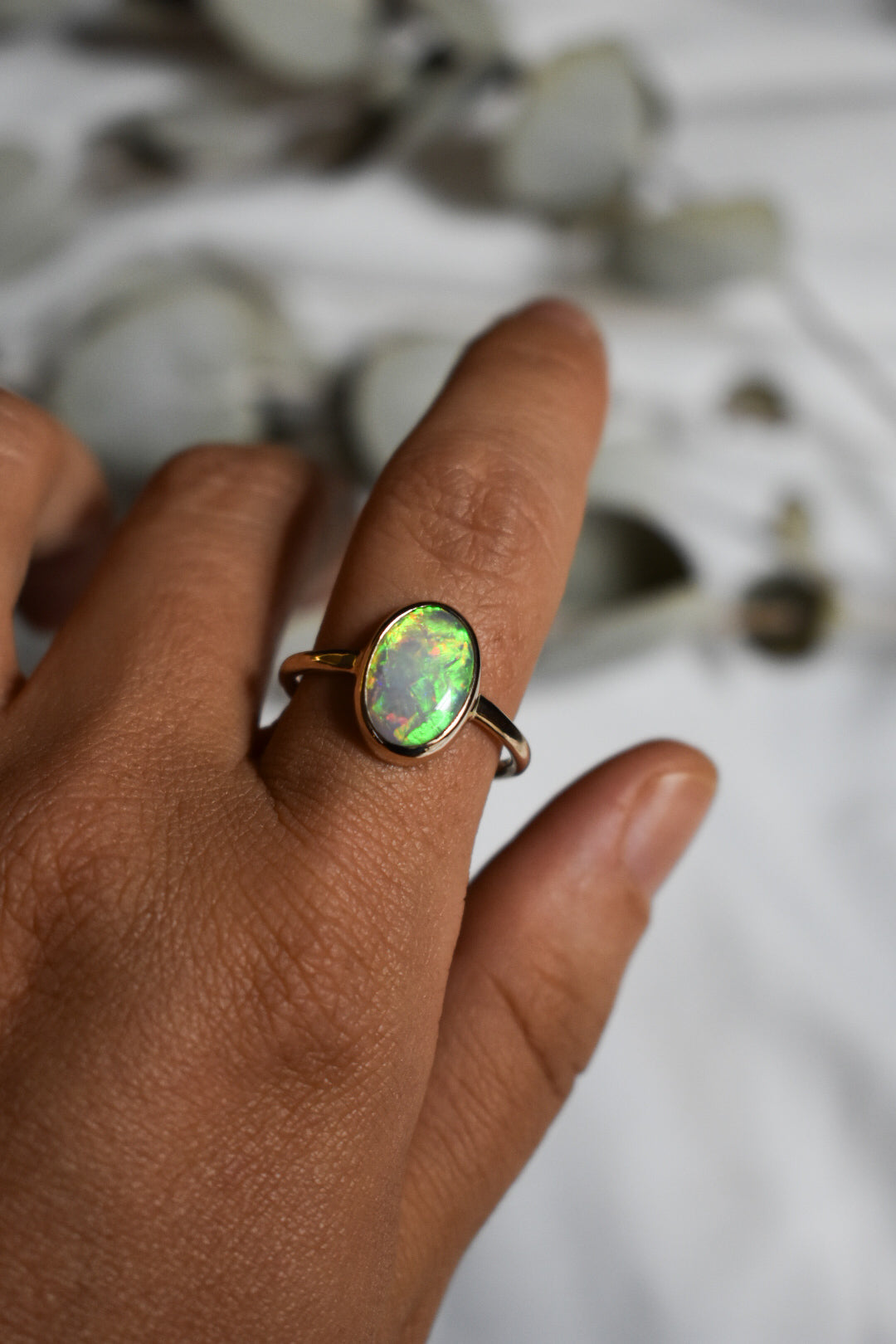 9K solid gold crystal Opal ring - size 9