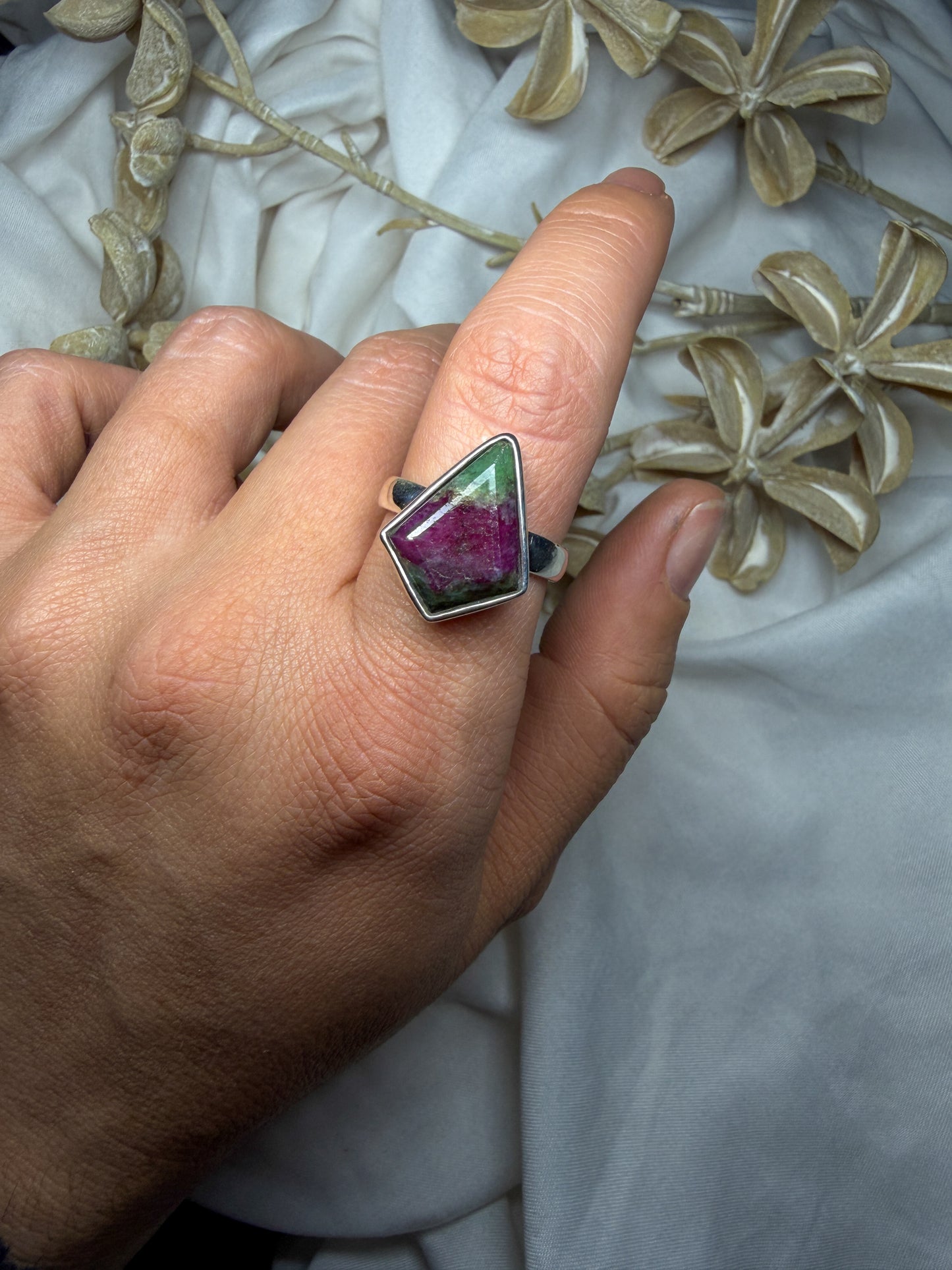 Ruby in Zoisite - size 8 - #1