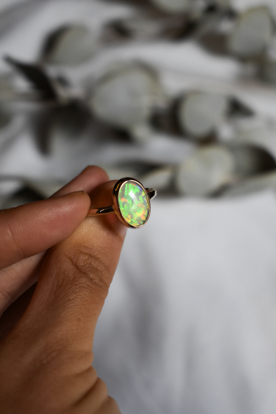 9K solid gold crystal Opal ring - size 9