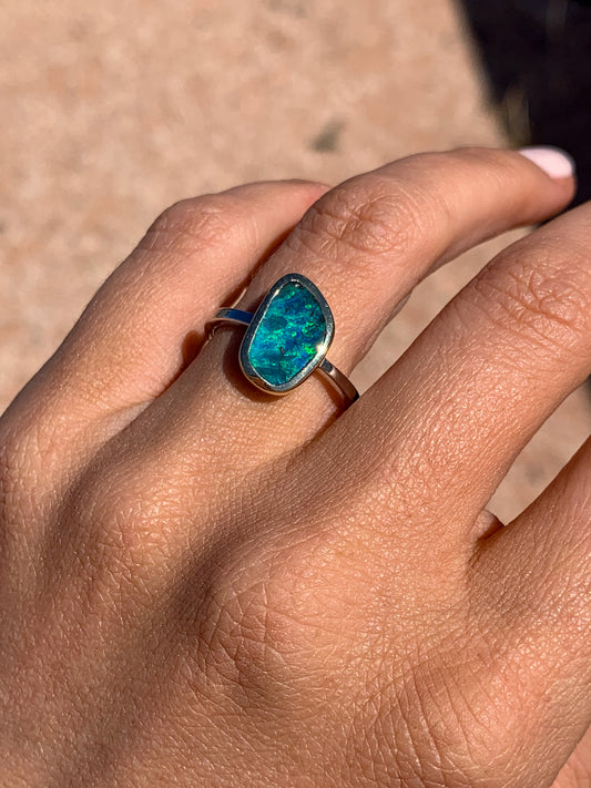 Boulder Opal 2 tone 14k yellow gold & 14k white gold - size 8