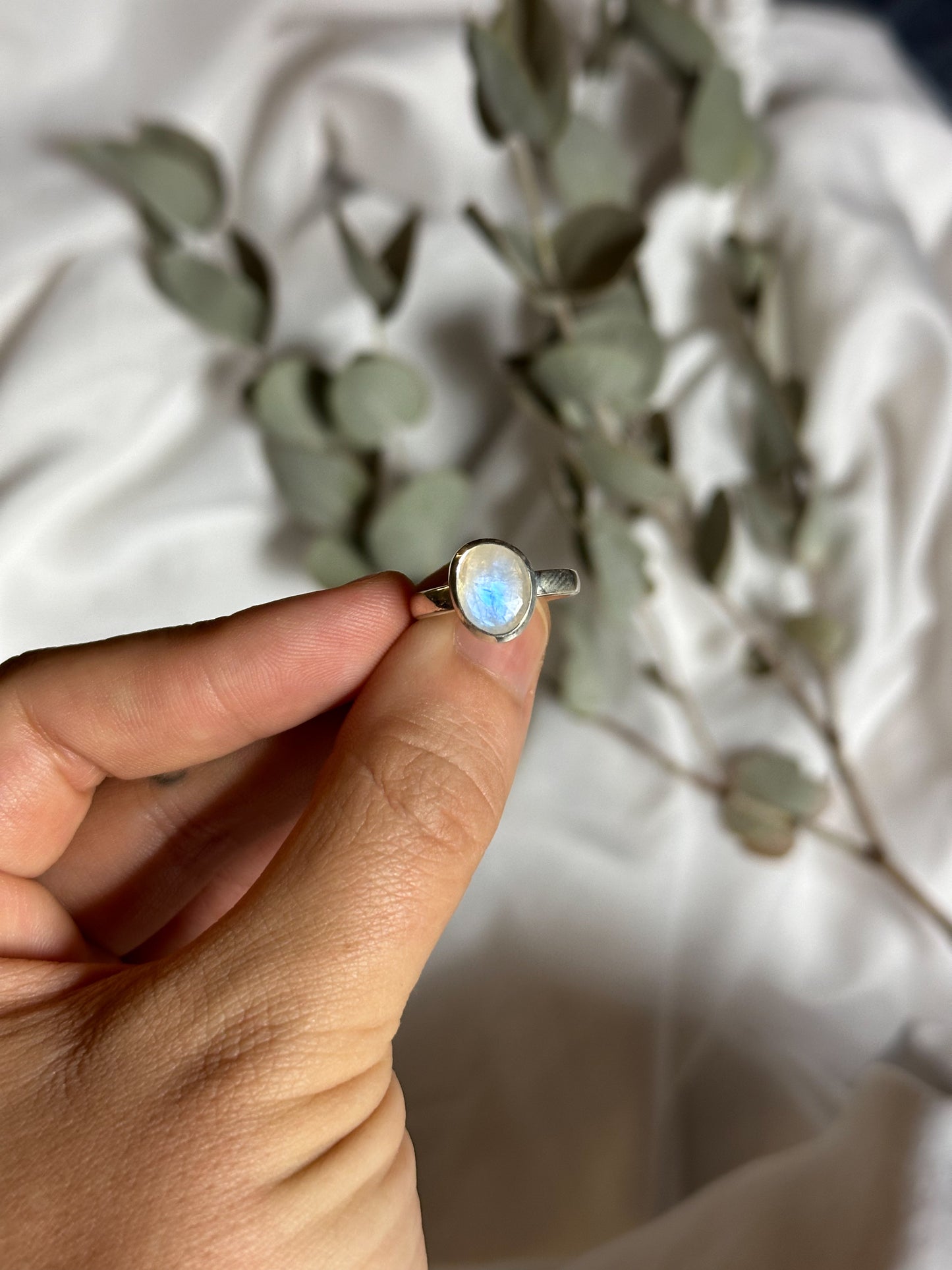 Rainbow Moonstone - size 6 | #2