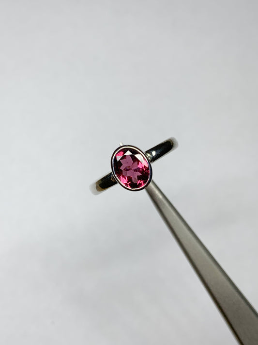 Rhodolite Garnet size 6
