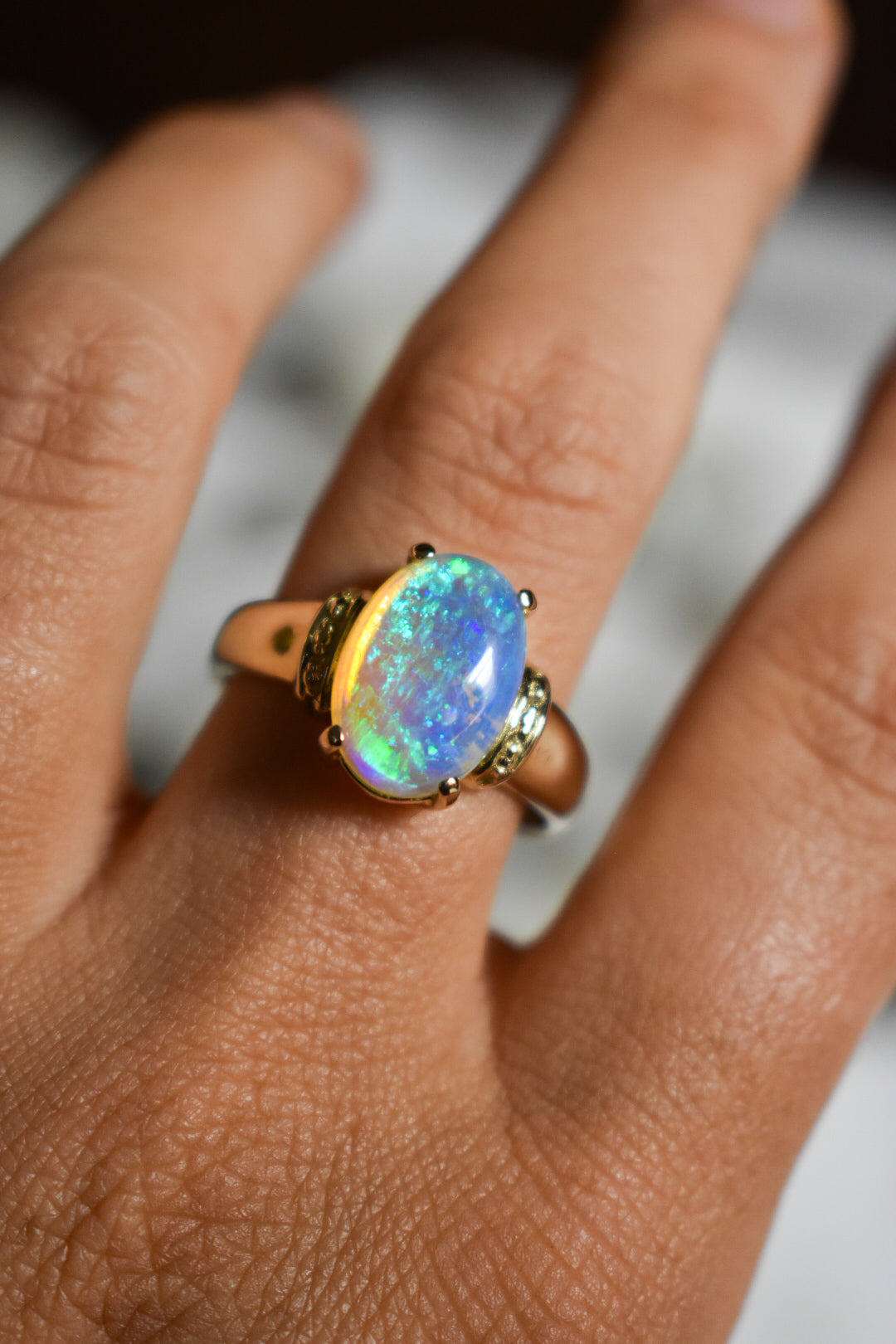 14K solid gold crystal Opal ring - size 10