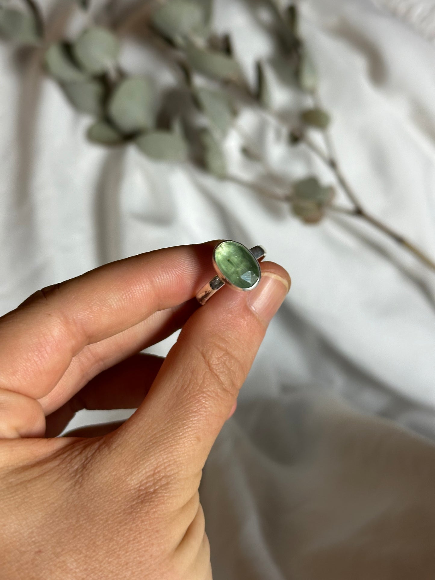 Green Kyanite - size 7 | #1