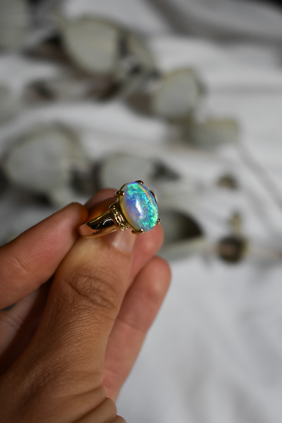 14K solid gold crystal Opal ring - size 10