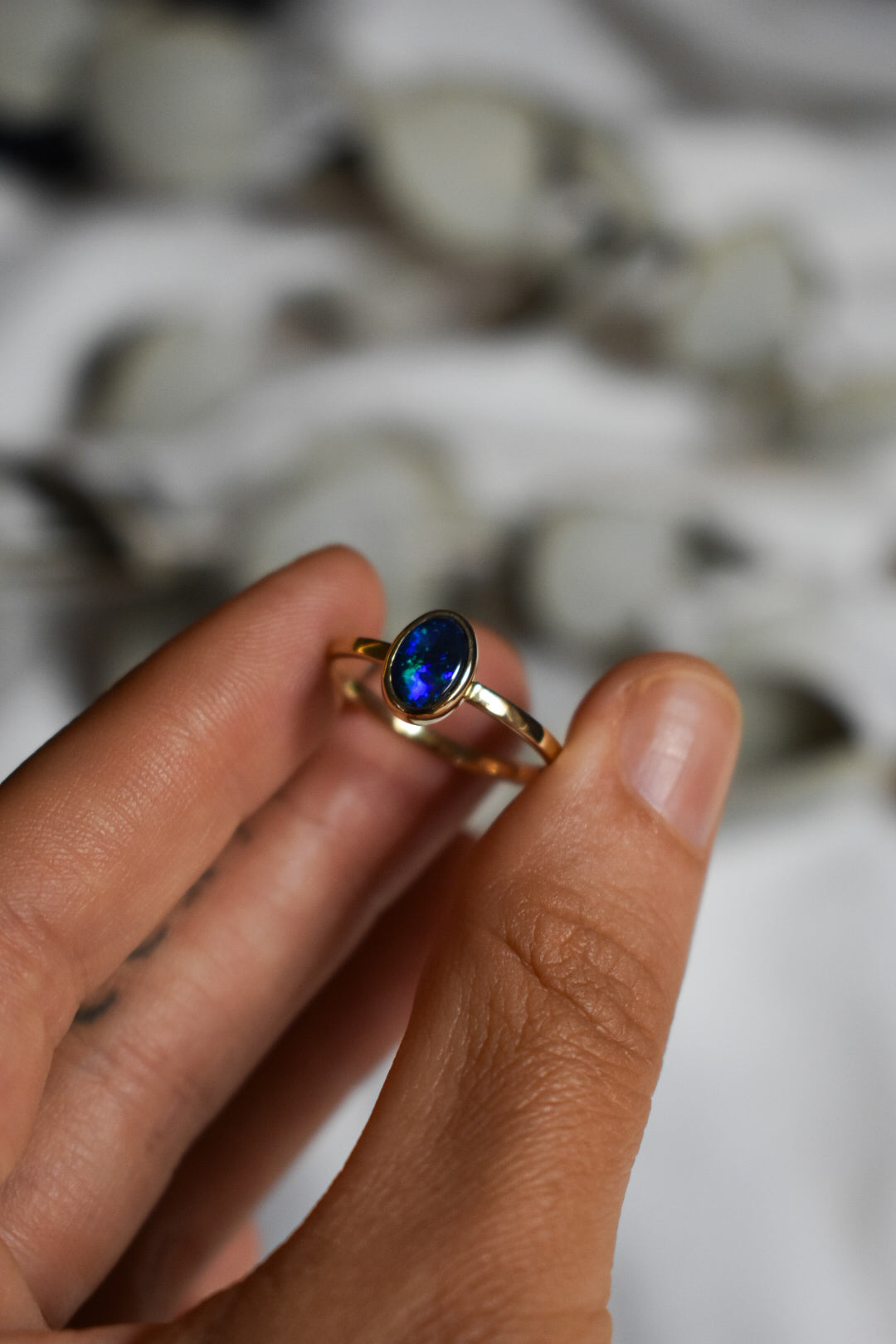 14K solid gold black Opal ring - size 8