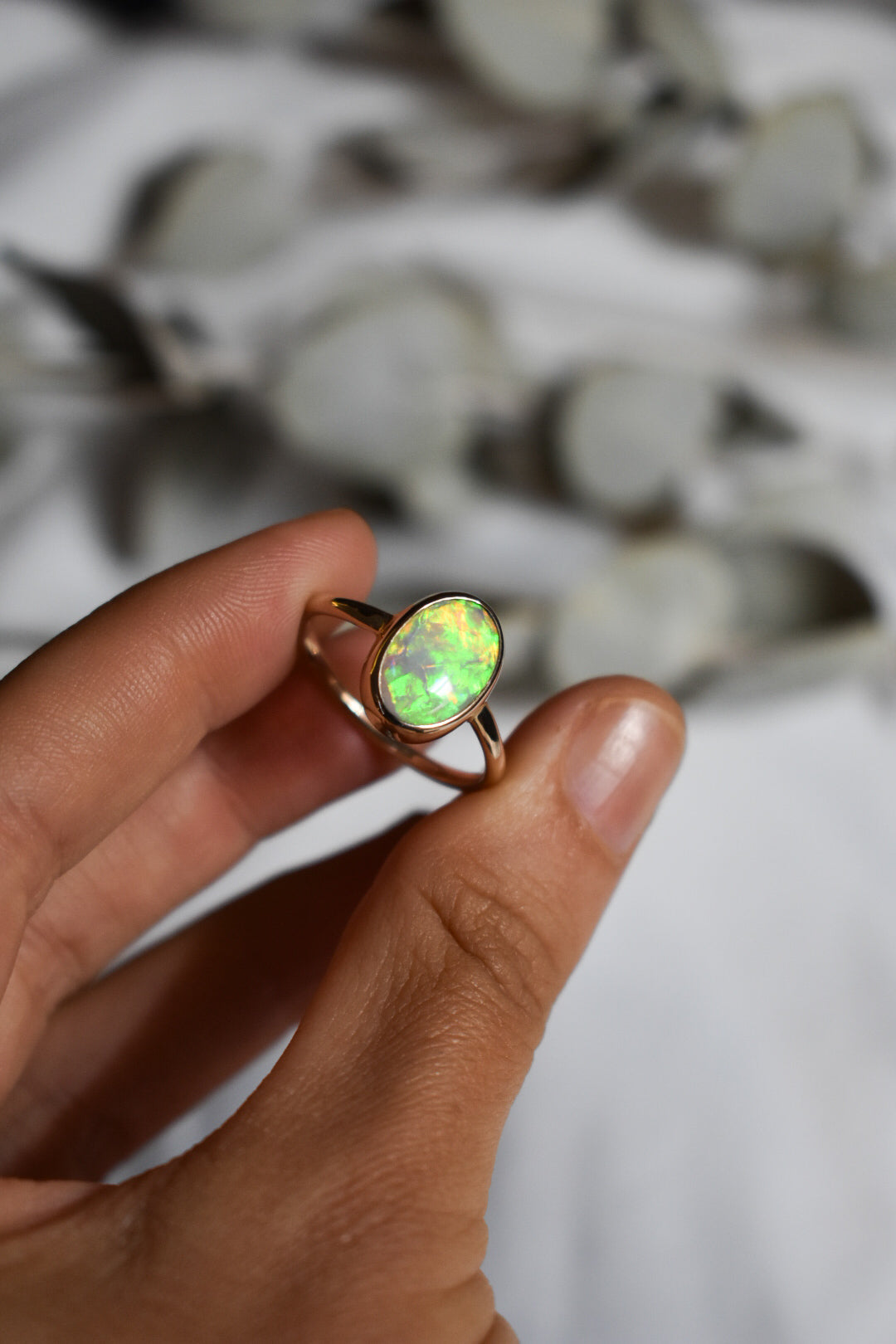 9K solid gold crystal Opal ring - size 9