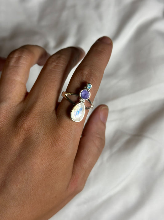 Rainbow Moonstone, Tanzanite, Opal | Size 9