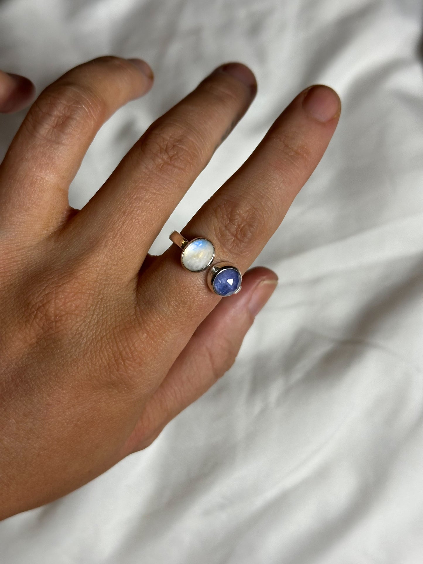 Tanzanite, Rainbow Moonstone | Size 9 - 10