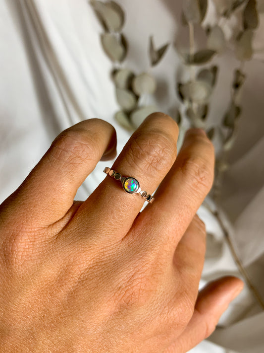 Opal with pressed beaded band - Size 5