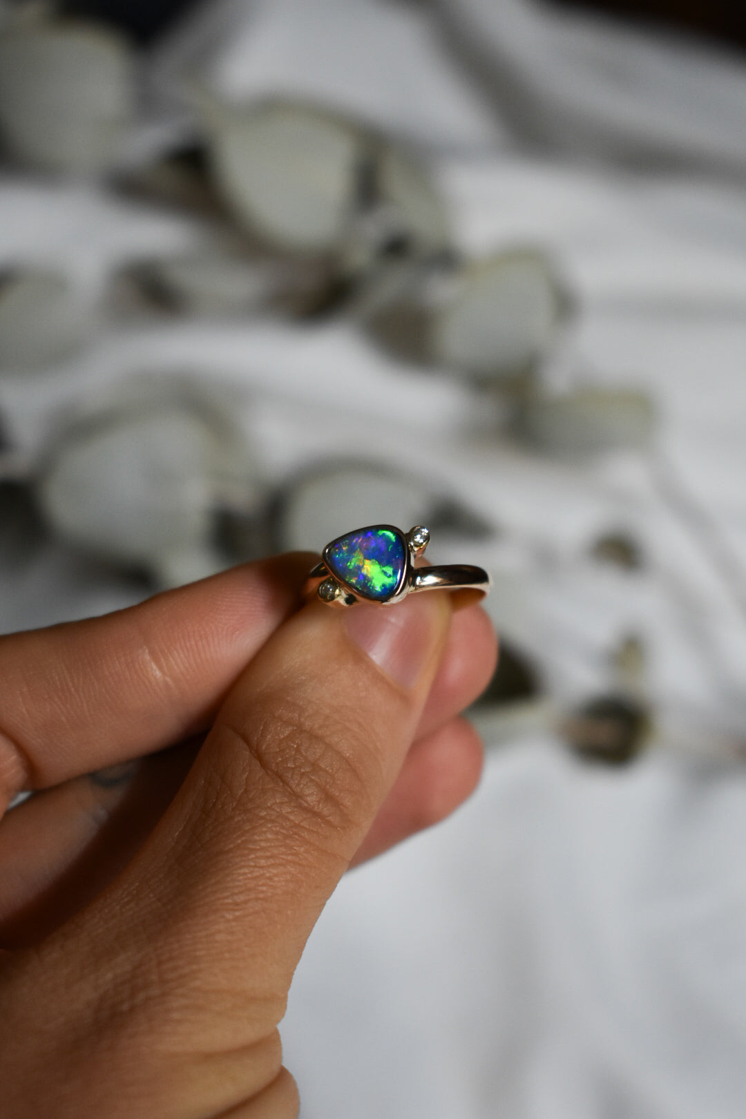 9K solid gold crystal Opal ring with diamonds - size 7