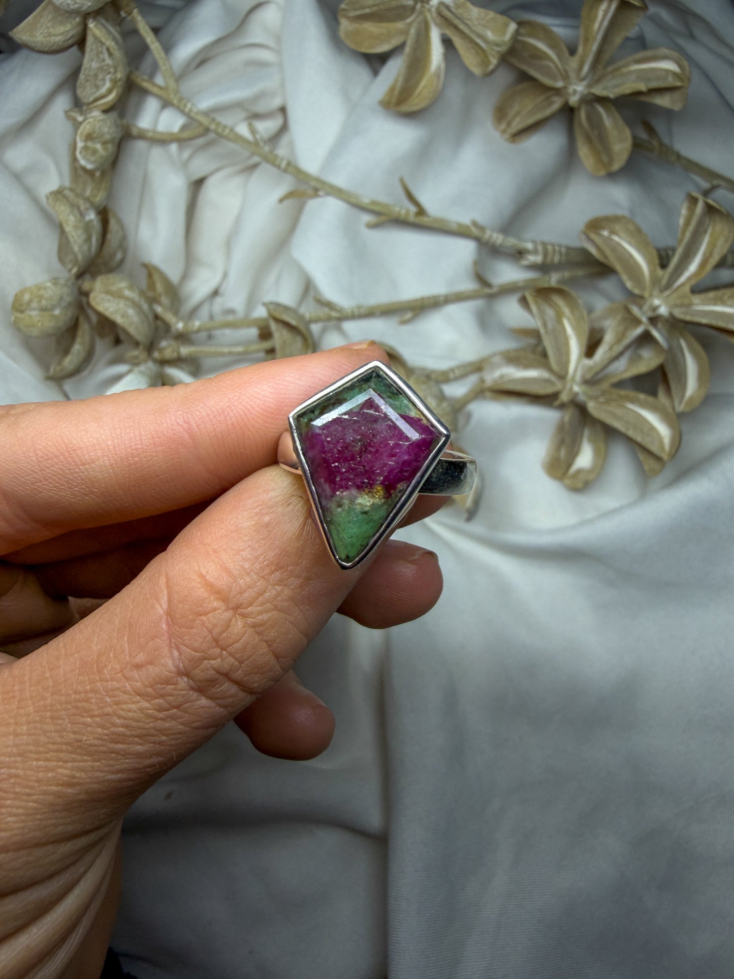 Ruby in Zoisite - size 8 - #1