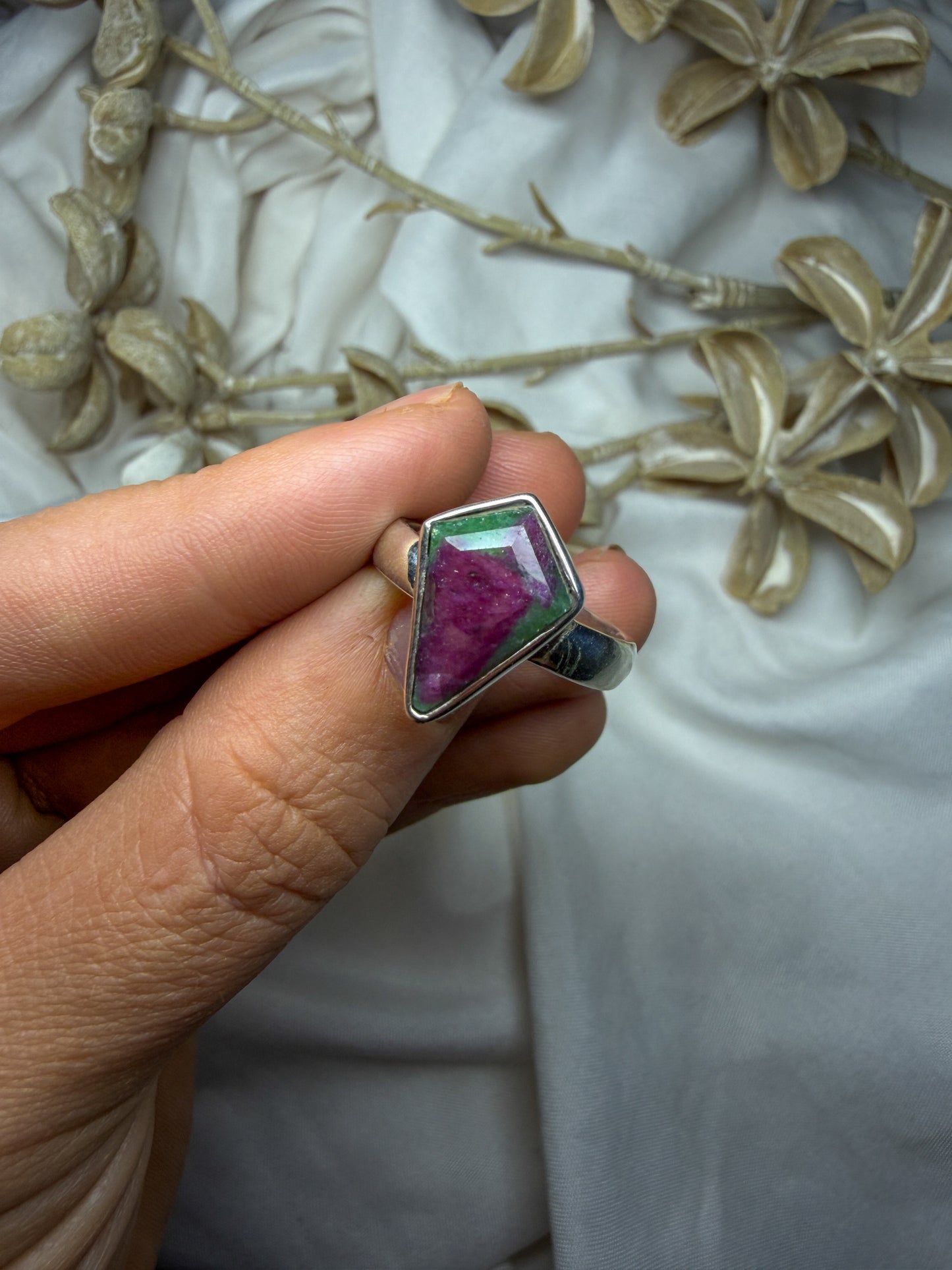 Ruby in Zoisite - size 8 - #3